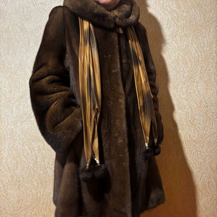 Продам шубу норковую