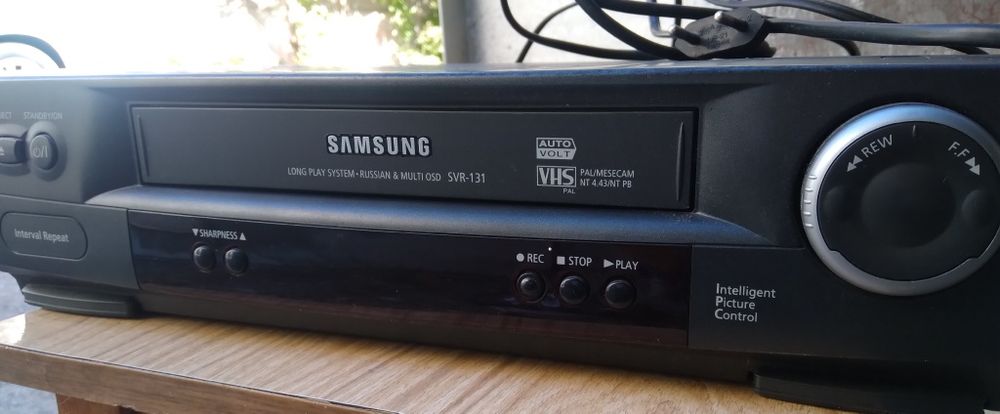 Продам видеомагнитофон Samsung