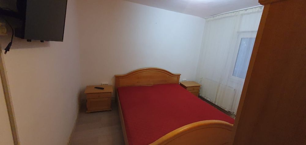 Închiriez apartament 3 camere Aradului vest