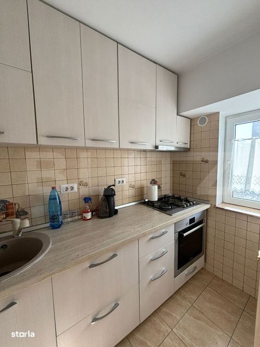 Apartament 4 camere, ETAJ 1, Bulevardul Independentei - cu loc de parc