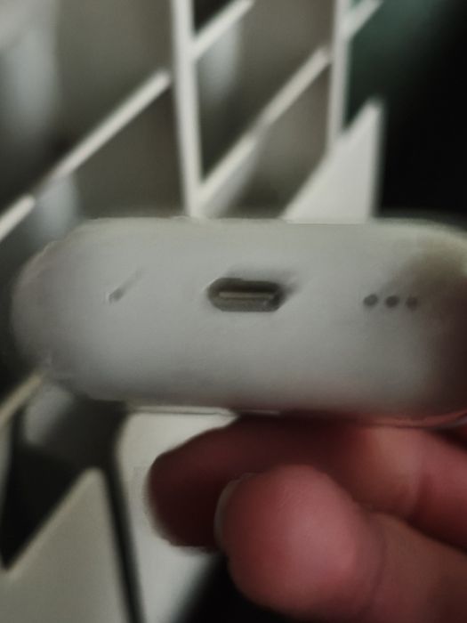 Продаю аирподс 2 про