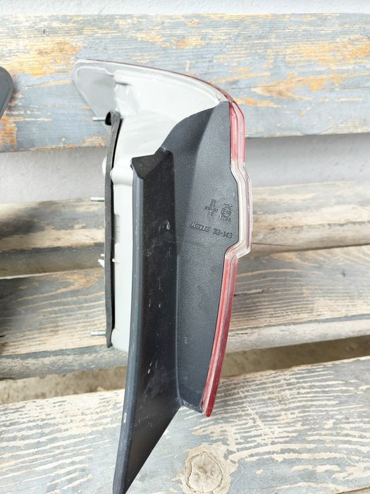 Toyota Camry артқы фар