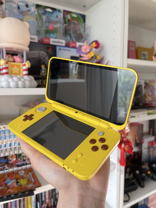 New Nintendo 2DS XL Pikachu edition