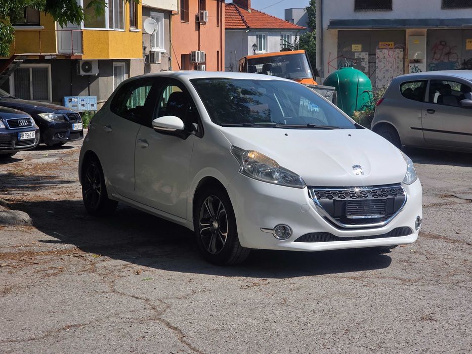 Peugeot 208 1.4i Бензин Газ Климатик Фейслифт