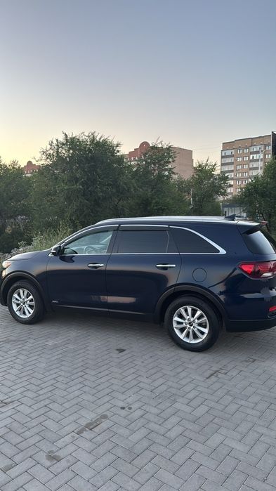 Продам Kia SORENTO