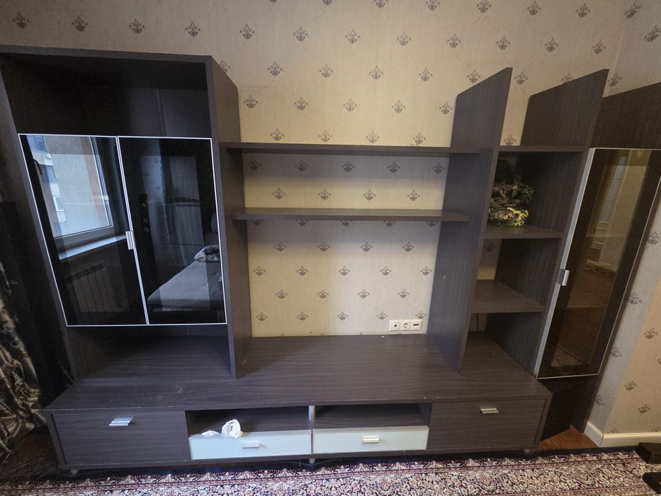 Продам стенку-шкаф срочно