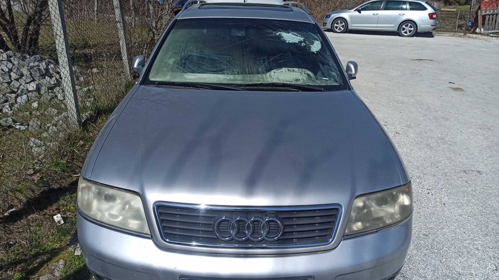 Автомобил на части