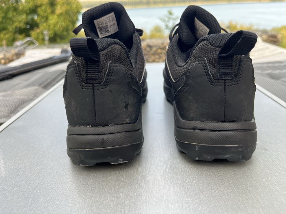 Маратонки адидас терекс