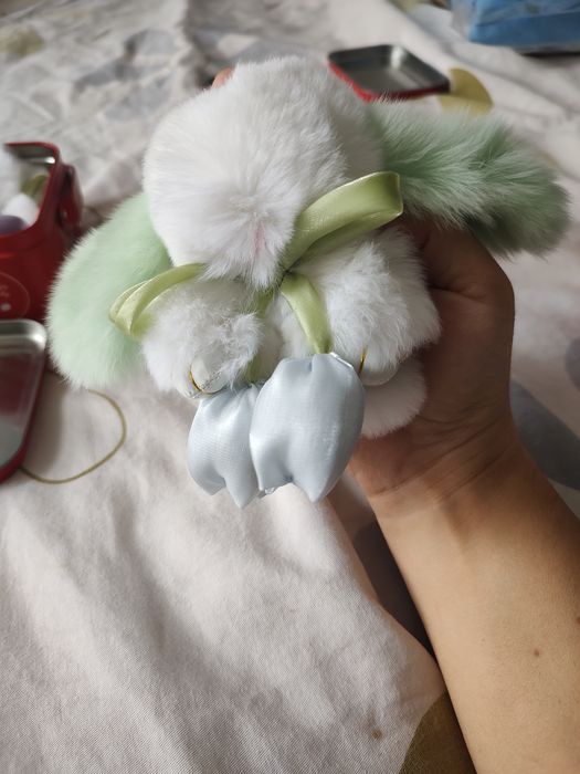 Breloc iepuraș fundiță lalea+ cutie