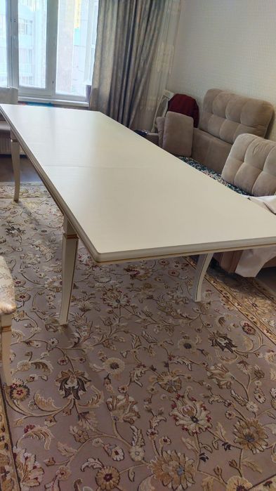 Продам стол в идеальном состоянии