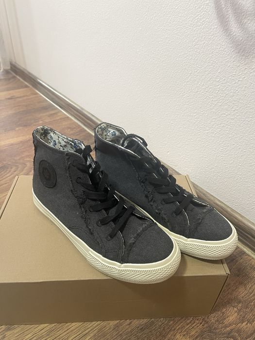 Спортни и зимни обувки