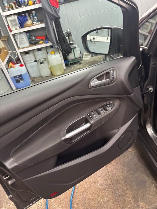 Vând Ford C-MAX 1.5 Benzină, 150 CP, Echipare Titan, Euro 6, 137.520 km