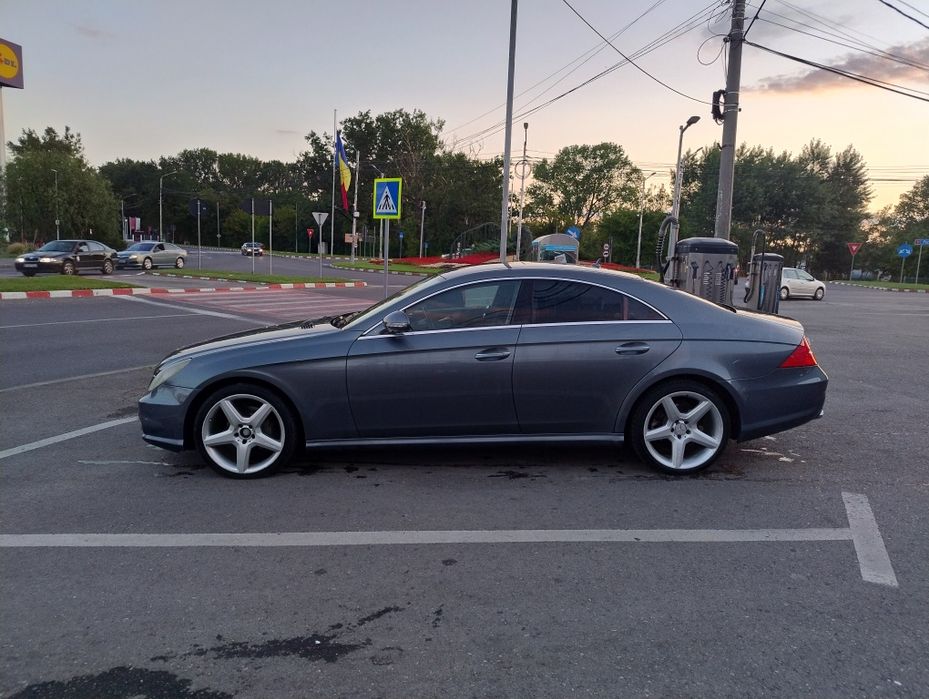 Dezmembrez Mercedes Benz CLS 320CDI OM642, far, stop, aripa, usă, capo