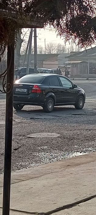 Nexia 3 qora sotiladi
