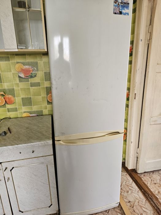 Продам холодильник LG