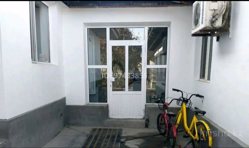 Үлкен жер үй учаскесімен сатылады!