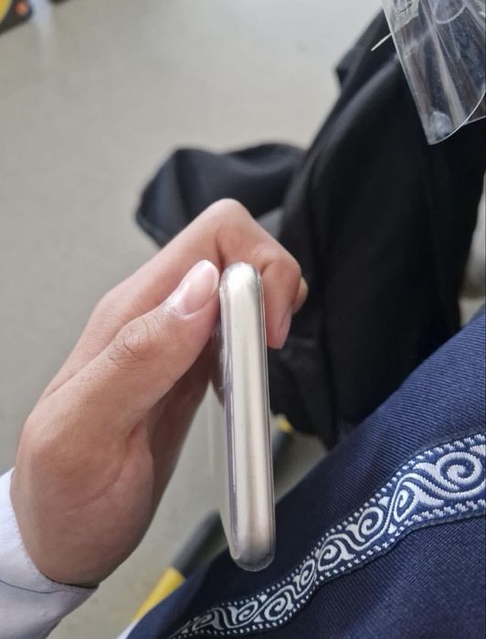 Продам Айфон 11 128 гб