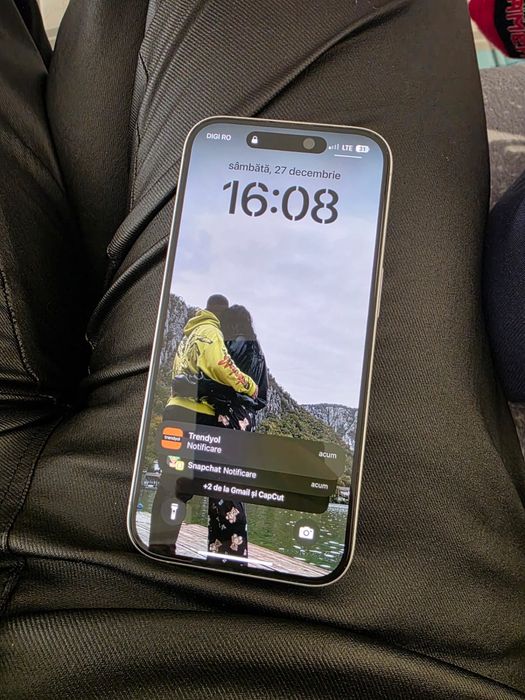 Vand sau schimb iphone 16