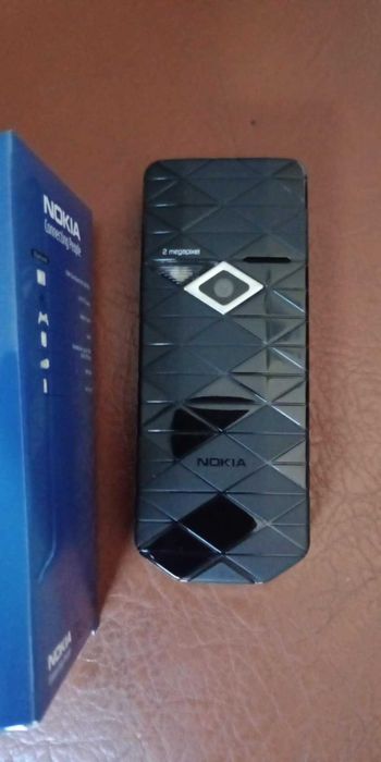 Vand Nokia 7500 Prism in stare foarte buna - ca NOU !!!