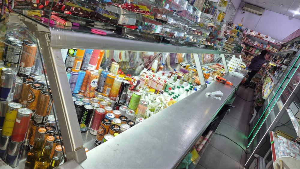 Витринный холодильник