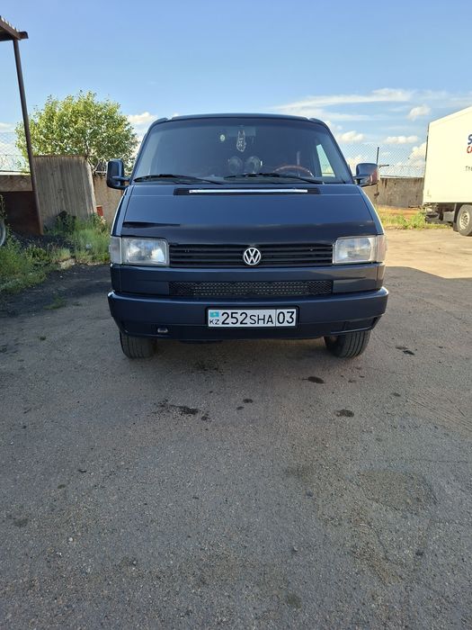 VOIKSWAGEN transporter