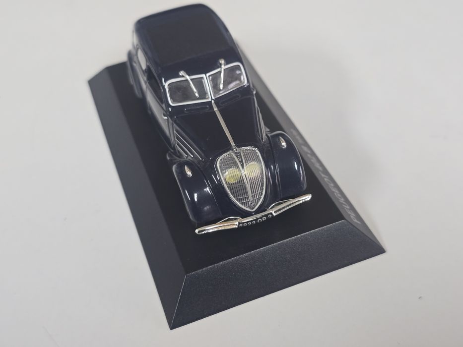 Macheta Peugeot 402 Norev 1/43