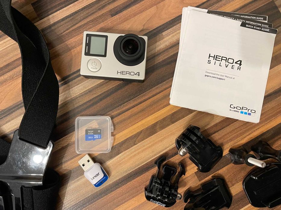 GoPro Hero 4 Silver + Moto Bundle + Accesorii