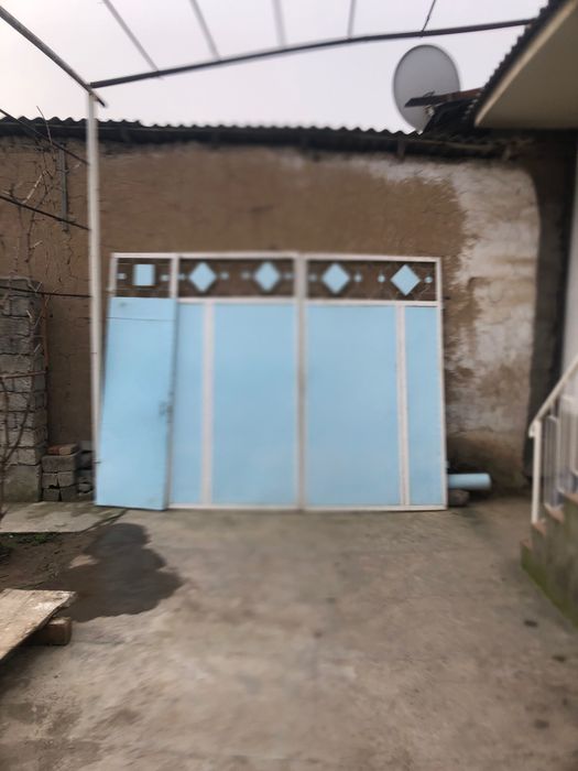 Дарвоза сотилади