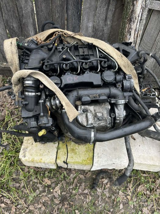 Vand sau dezmembrez volvo