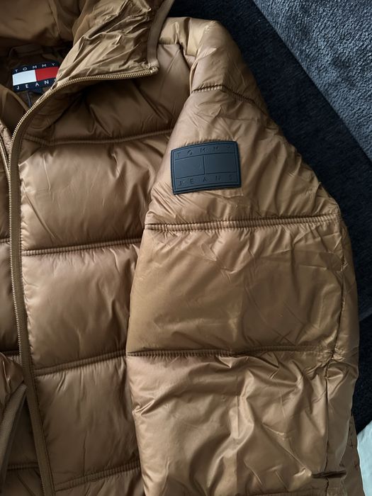 Vand geaca noua tommy jeans