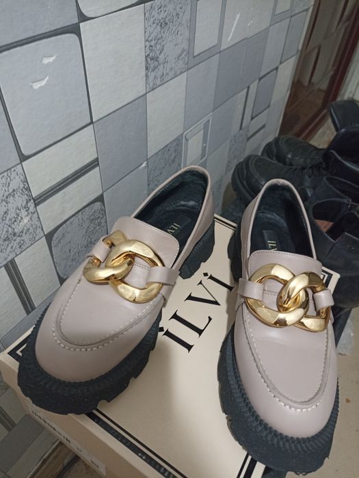 Лоферы новые кожа