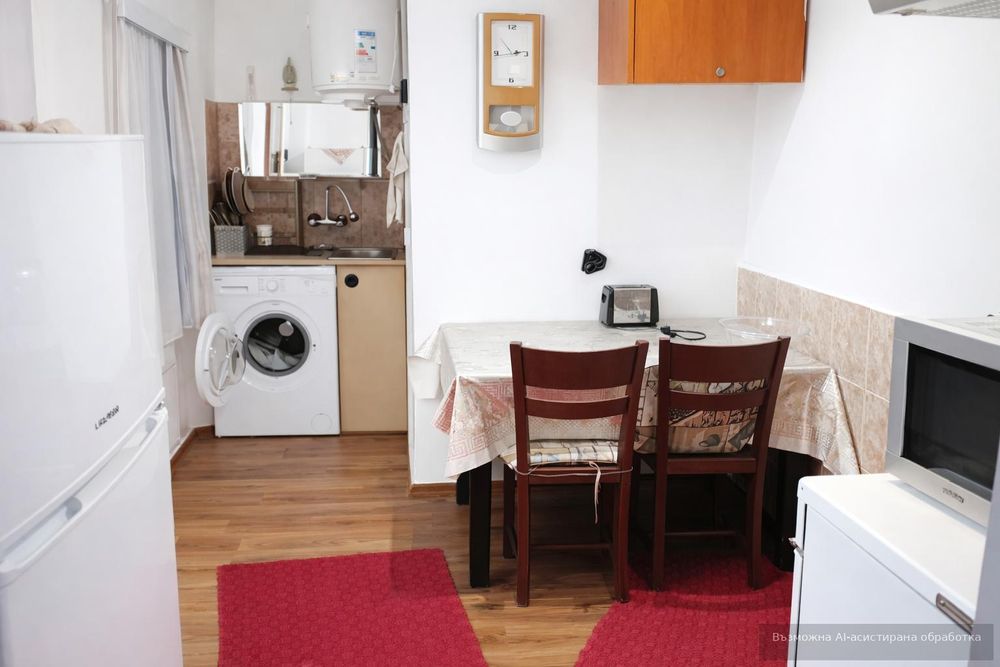 Дава се под наем Етаж от къща в София, Зона Б-5 - 32 кв.м за 418.71 € - Снимка #2