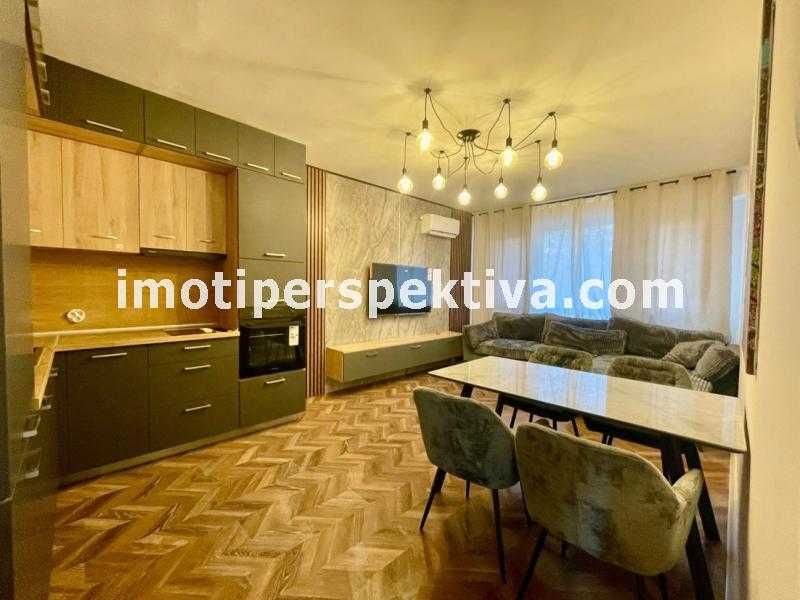 Продава се Тристаен апартамент в Пловдив, Христо Смирненски - 70 кв.м за 2057 €/кв.м - Снимка #2