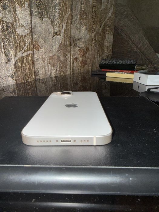 Айфон 14 белого цвета