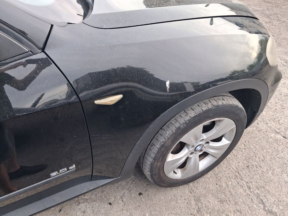 Aripa dreapta fata BMW x5 e70 2010