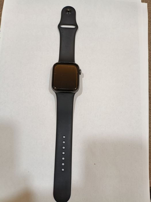 Продам Apple Watch серия 5 на запчасти.