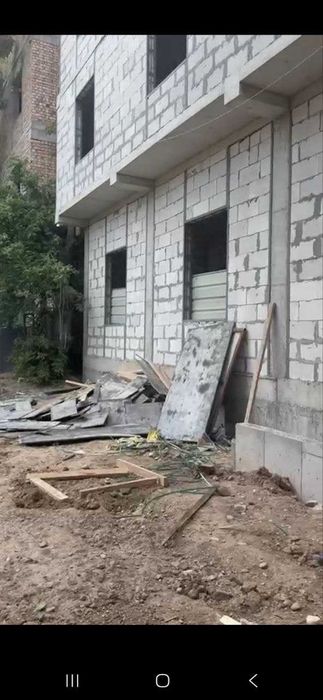 Сдаётся в аренду помещения 4 этажний 1700m2 Ул Фаргона йоли улица Баку