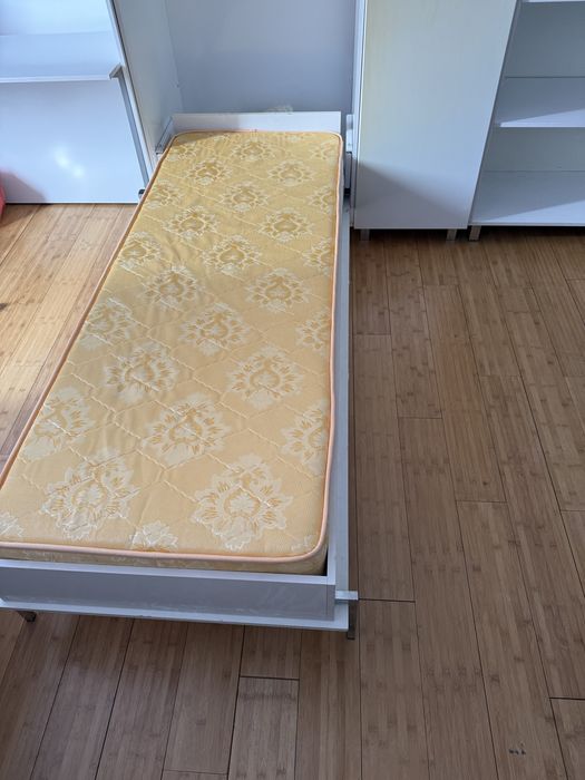 Настенная кровать-шкаф трансформер