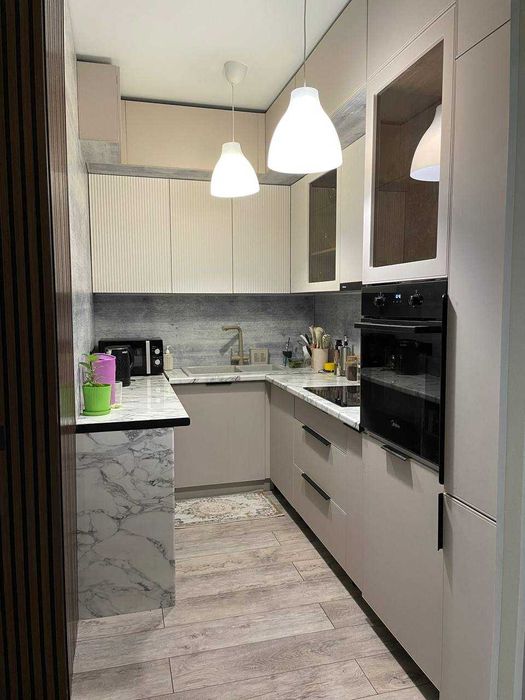 2 комн квартира ,Район 2 школы.