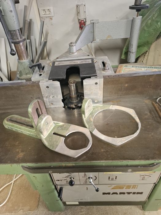 Masina industriala de frezat MARTIN T25 cu diverse accesorii