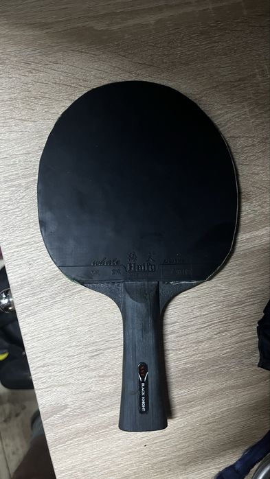 Paleta tenis - lemn carbon XVT Black Knight