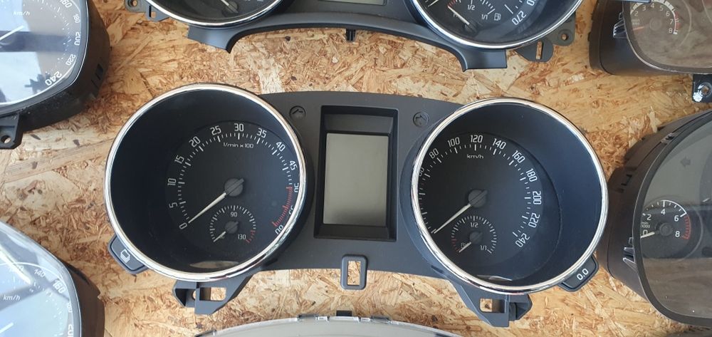 Ceasuri bord  Skoda Superb  / Yeti / Fabia / Rapid  / Octavia / Citigo