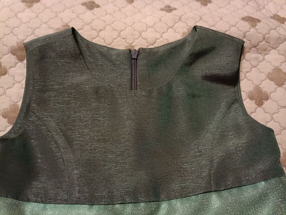 Платье нарядное для девочки, 8-9 лет