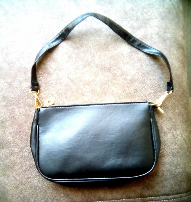 Продавам нова дамска чанта