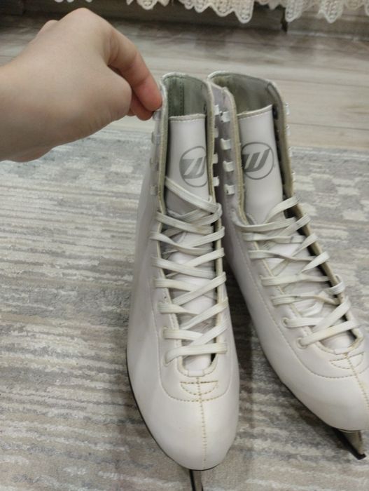 Женские фигурные коньки Winwell.