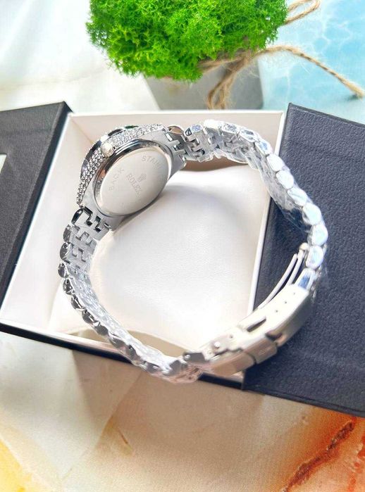 Ceas de mână damă Model 6 – Design Elegant – Cutie Cadou Inclusă