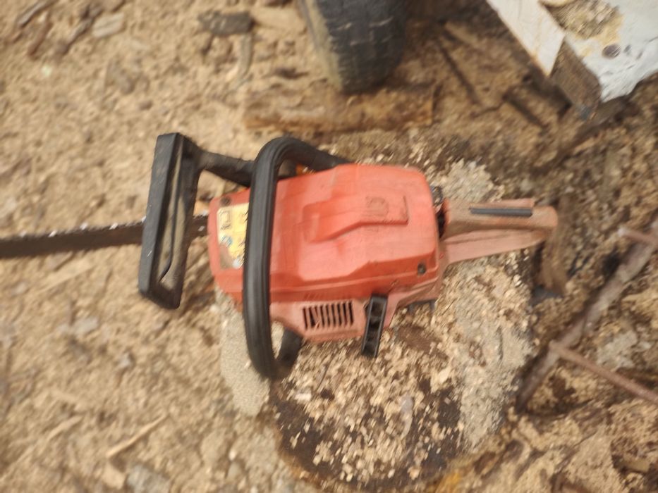 Drujba Husqvarna 136 fac și schimb cu trotineta