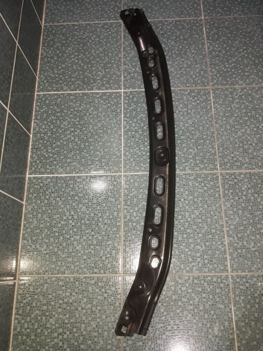 планка переднего бампера Lexus 570