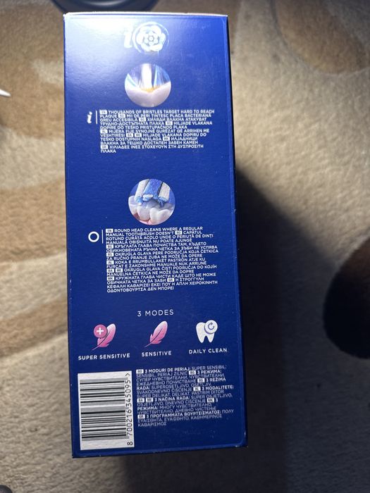 Nou ORAL B periuta dinti electrixa IO series 2 sensi 1 capat trusa