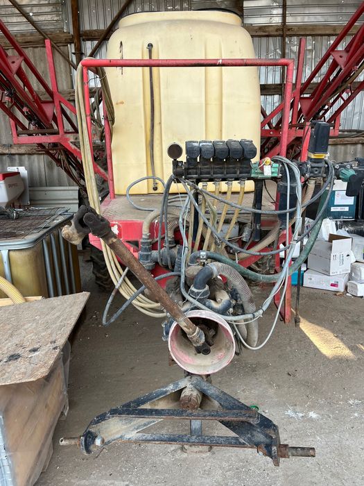 Vand masina de erbicidat G-Jet tractat 3000 l